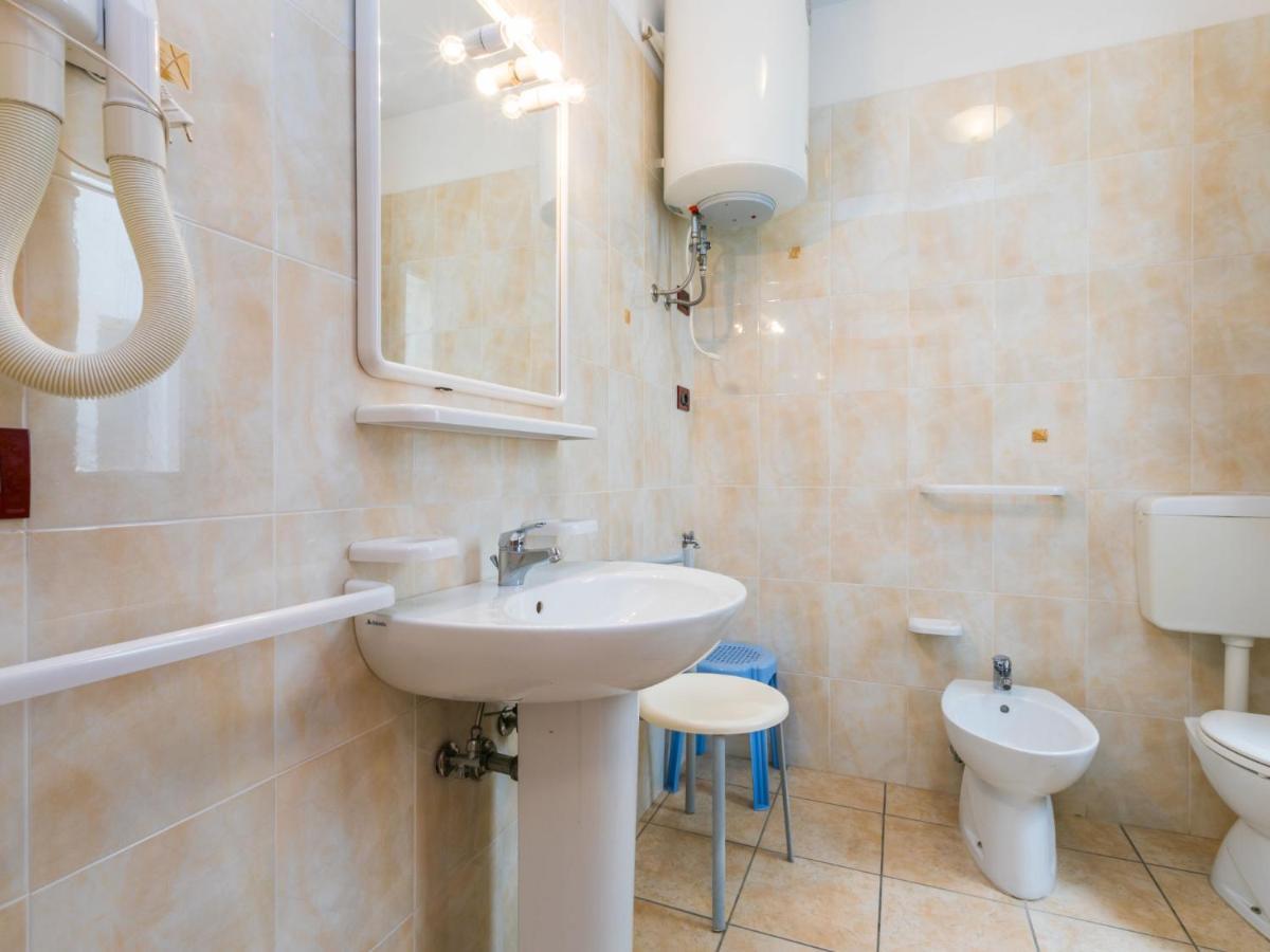 Apartment Robinia-Pinetine-4 By Interhome Duna Verde Luaran gambar